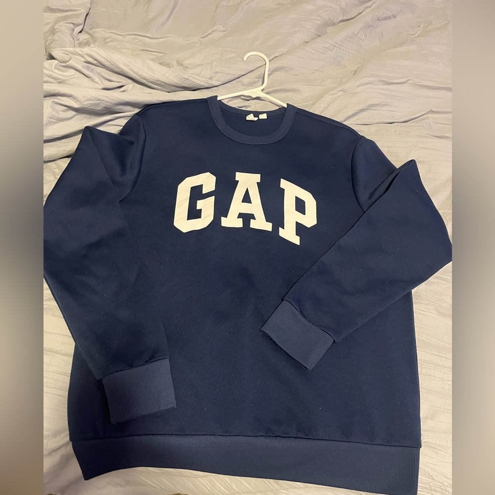 Gap crew neck